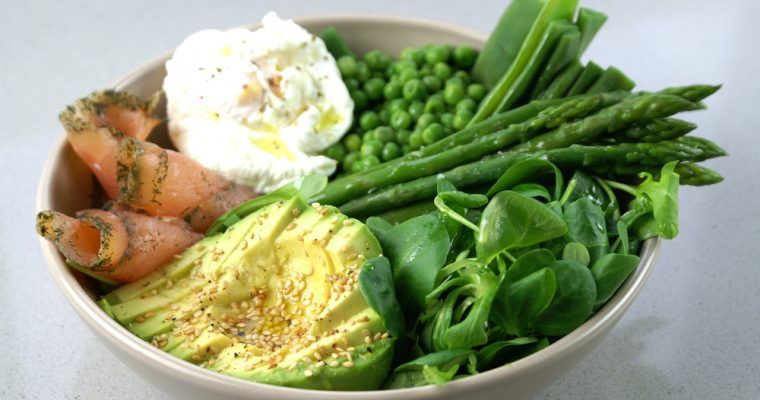 smoked salmon and veggies bowl