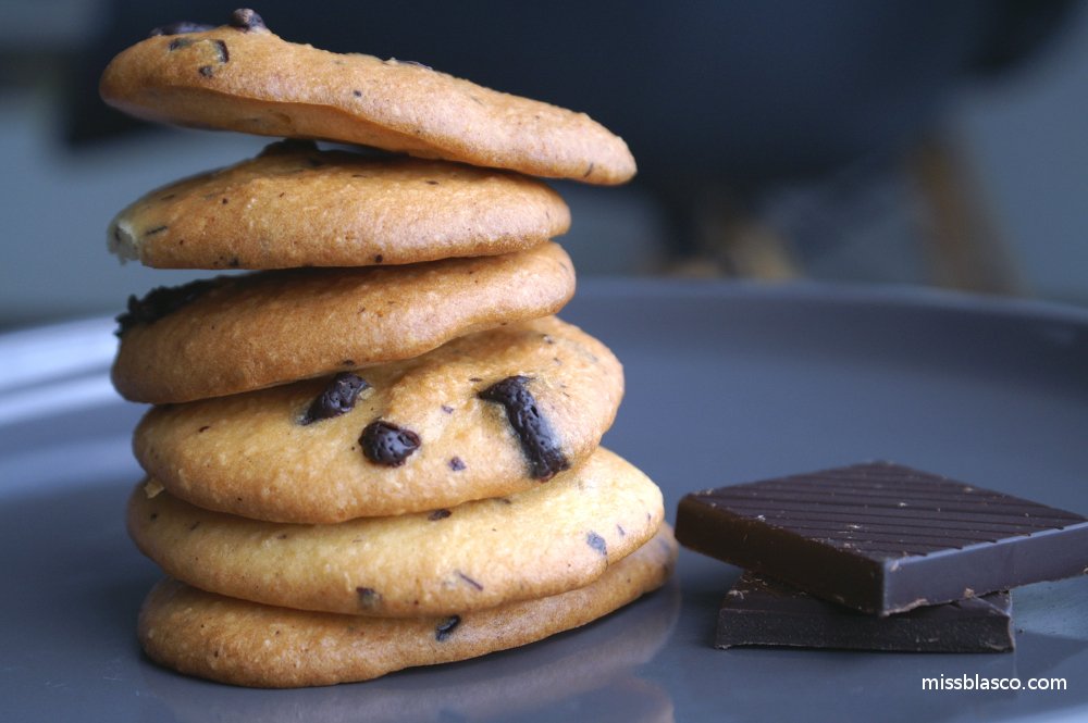 bizcochitos de almendra y chocolate sin azúcar