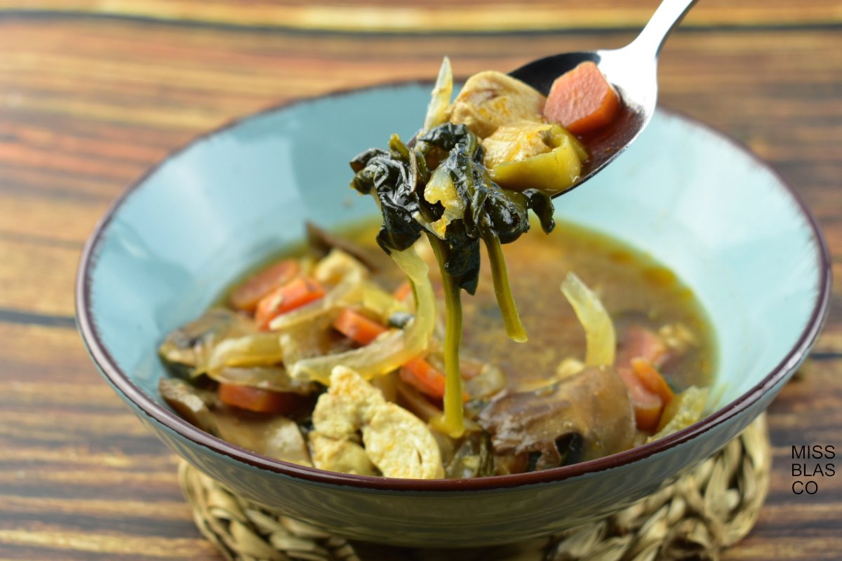 sopa de pollo en crockpot