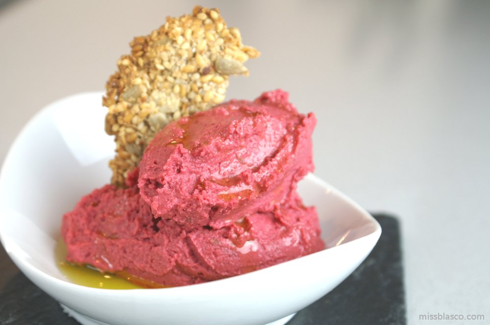 hummus de remolacha