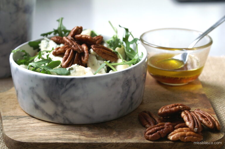 Pear and Roquefort salad MISS BLASCO ® SALADS, RECIPE