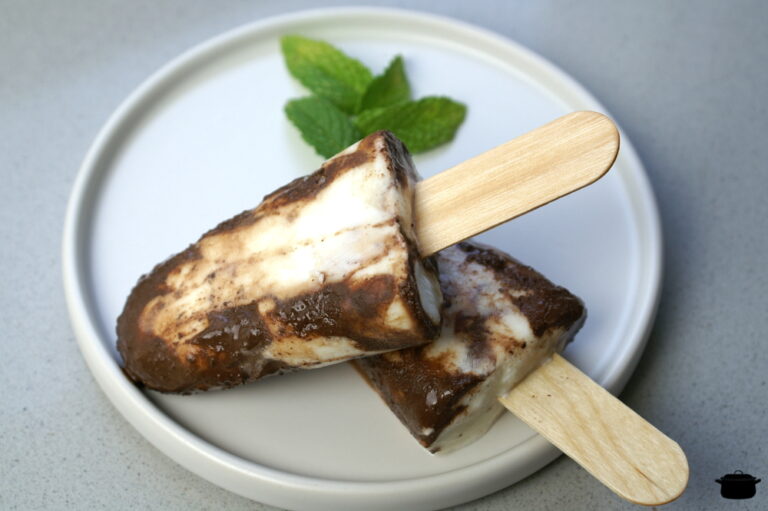 Greek yogurt and dark chocolate ice cream RECIPE MISS BLASCO