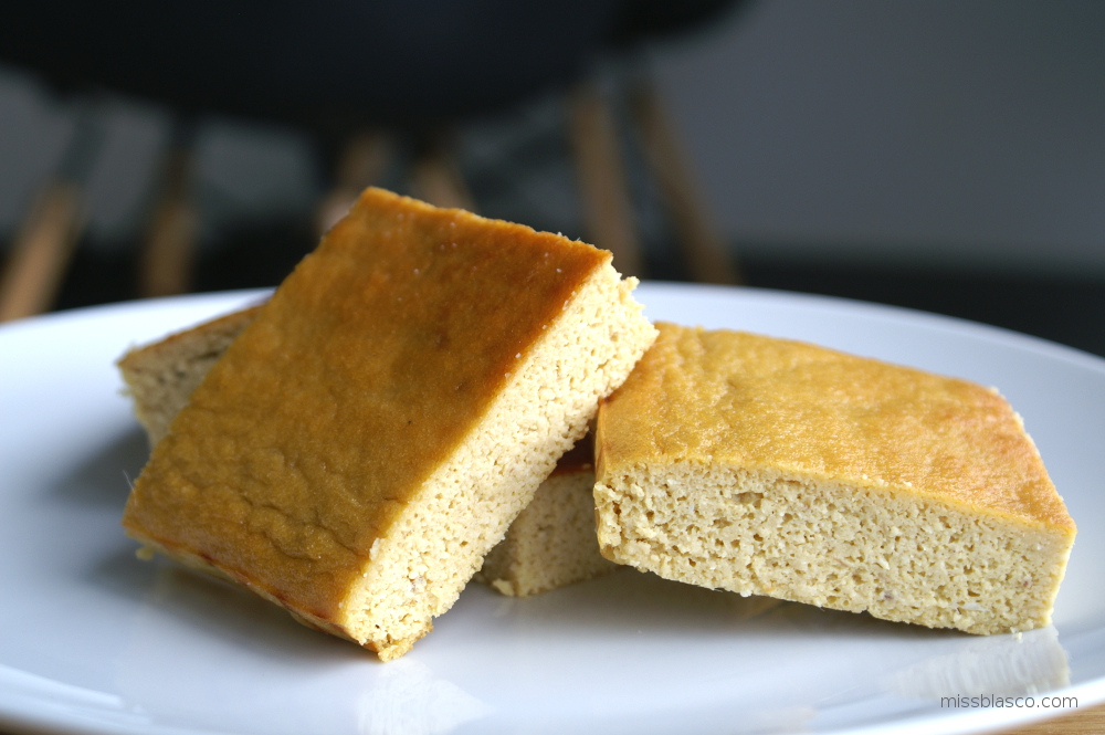 bizcocho de almendra y mango